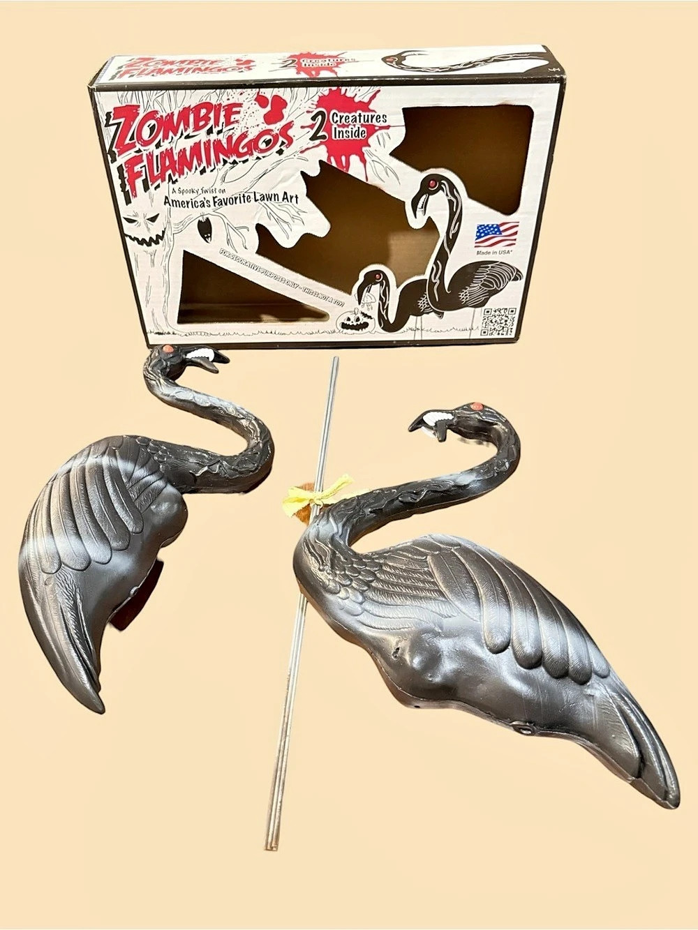 Union Products Zombie Flamingos 2-Piece Black & Gray Lawn Art
